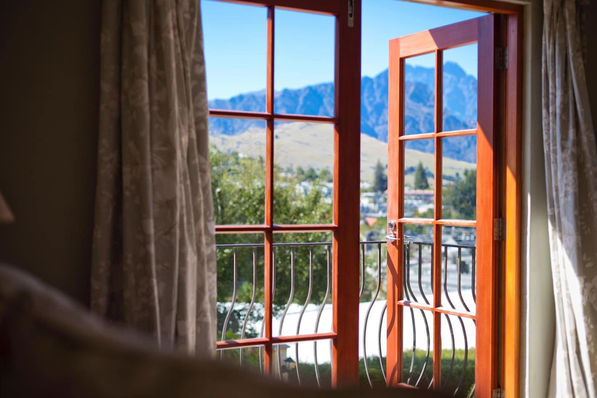 Browns Boutique Hotel Queenstown Exterior photo